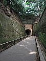 トンネルへの遊歩道(2)